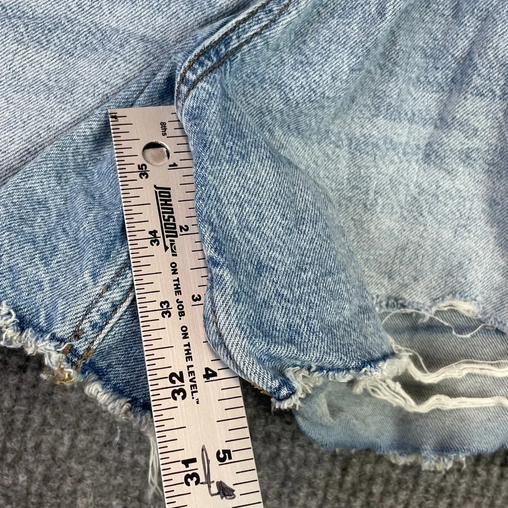 American Eagle Curvy Relaxed Short Womens 16 Light Blue Distressed Denim Strigid